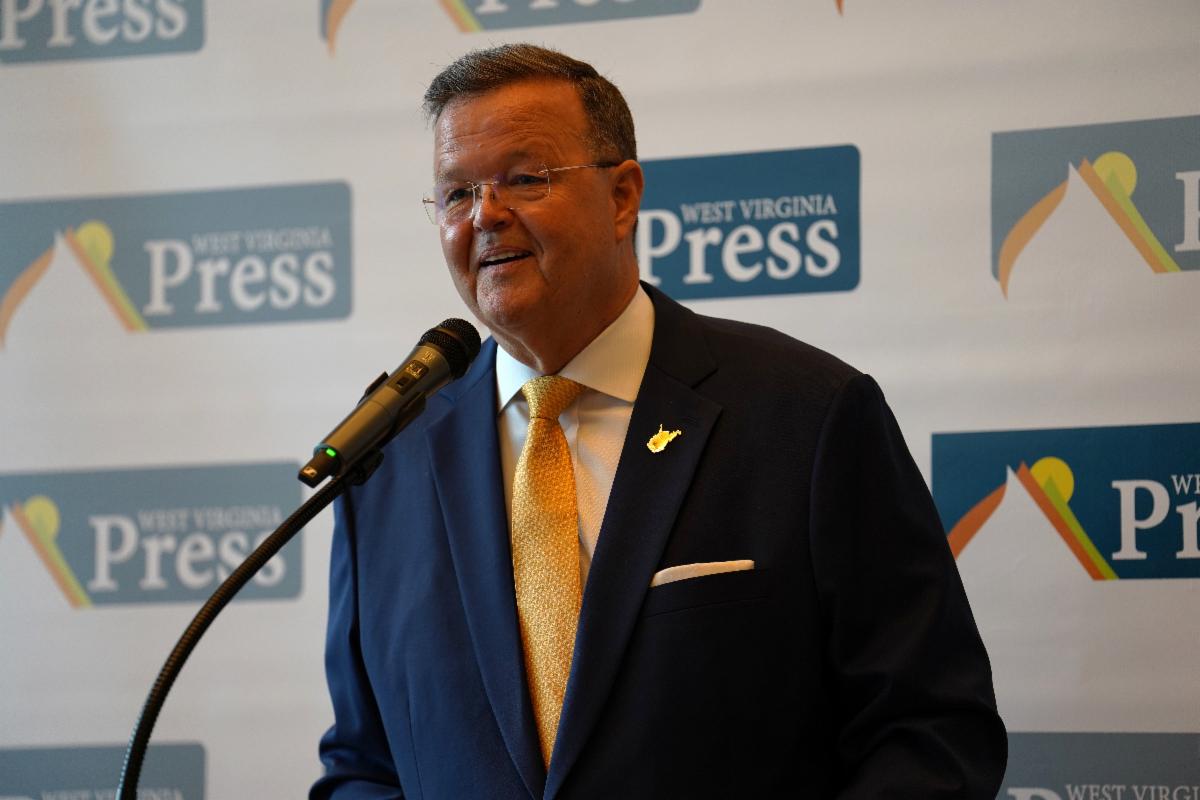 Kris Warning Speaking