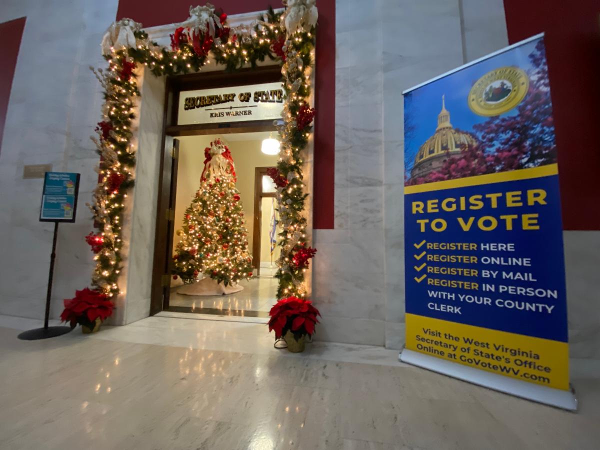 WVSOS Festive Entry Way