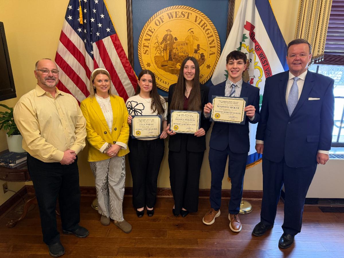 OGHS Head Principal Frank Crain, OGHS Student Council Advisor Mandy McGeehan, HSOS Ella Paras, HSOS Danica Holden, HSOS Maddox McKay, and WV Secretary of State Kris Warner