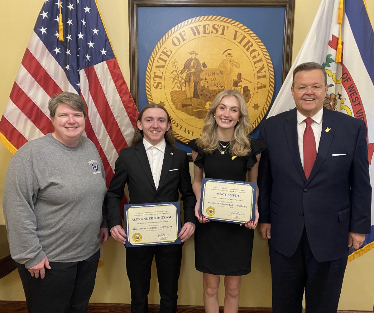Honorary Secretaries of State Alexander Ringkamp and Macy Smith at the State Capitol